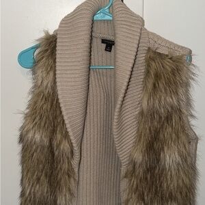 Ann Taylor Cream Knit Sweater Vest